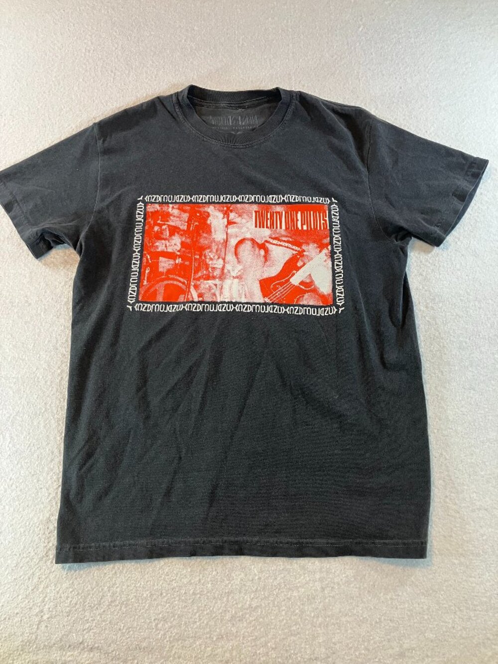Punk Stage T-Shirt Twenty One Pilots Graphic Logo T-Shirt Size M